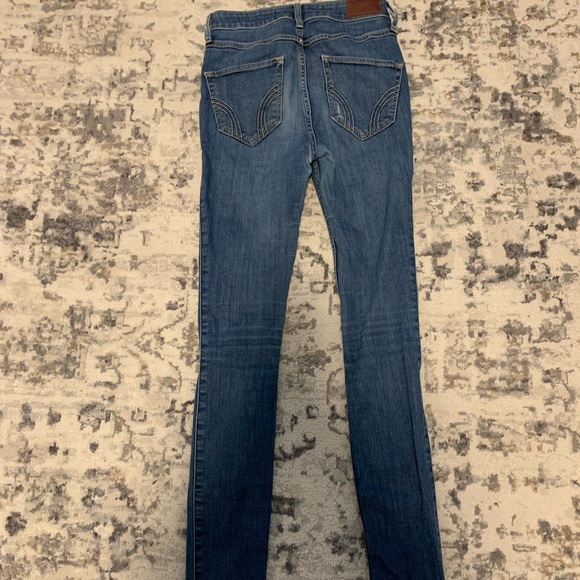Hollister Super Skinny High-Rise Jeans - Picture 2 of 4